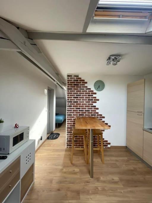 Edouard 2. Logement Complet. Charleville-Mezieres Exterior foto